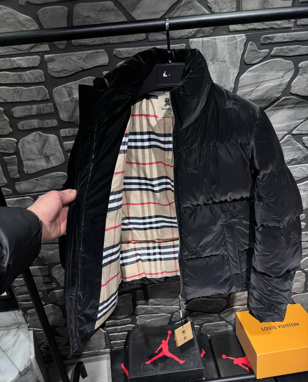 Burberry Jacket - 981