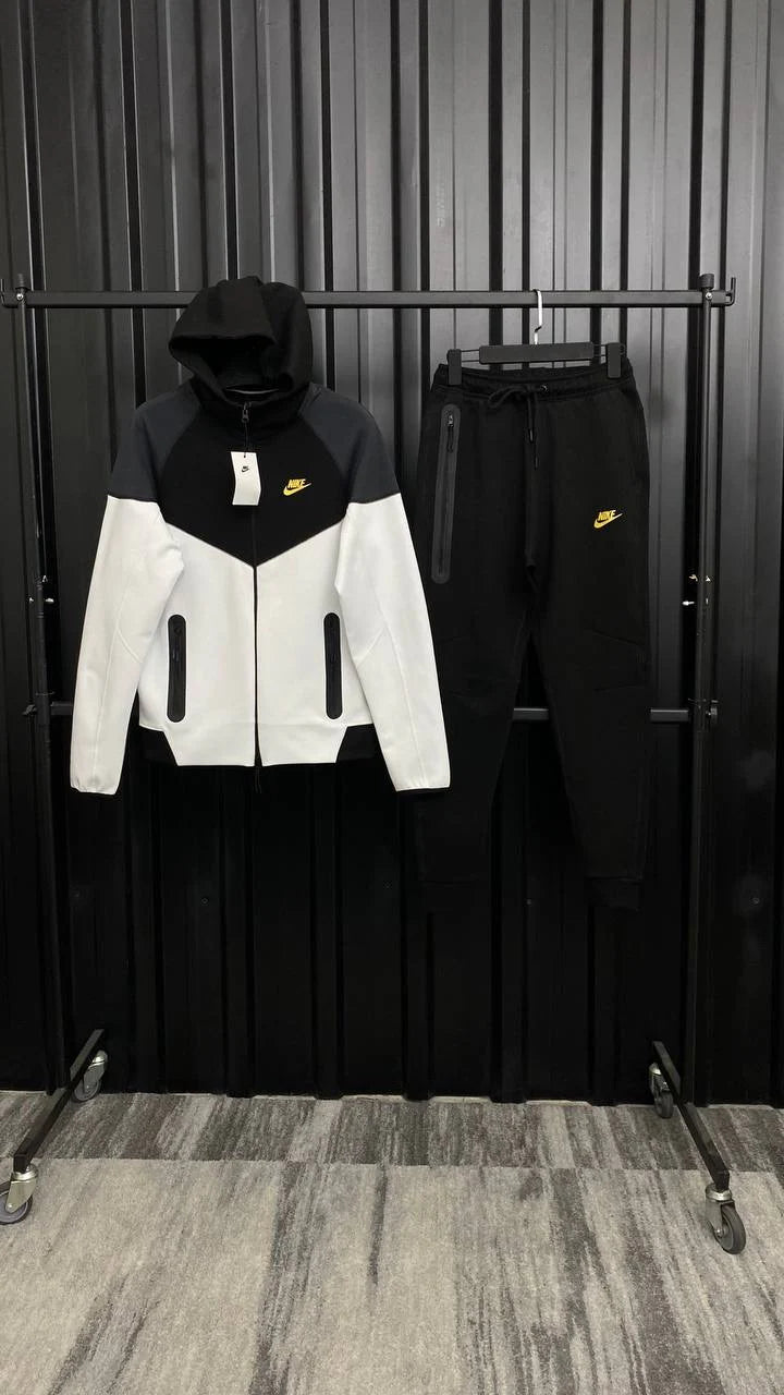 Nike Tech Set - 991
