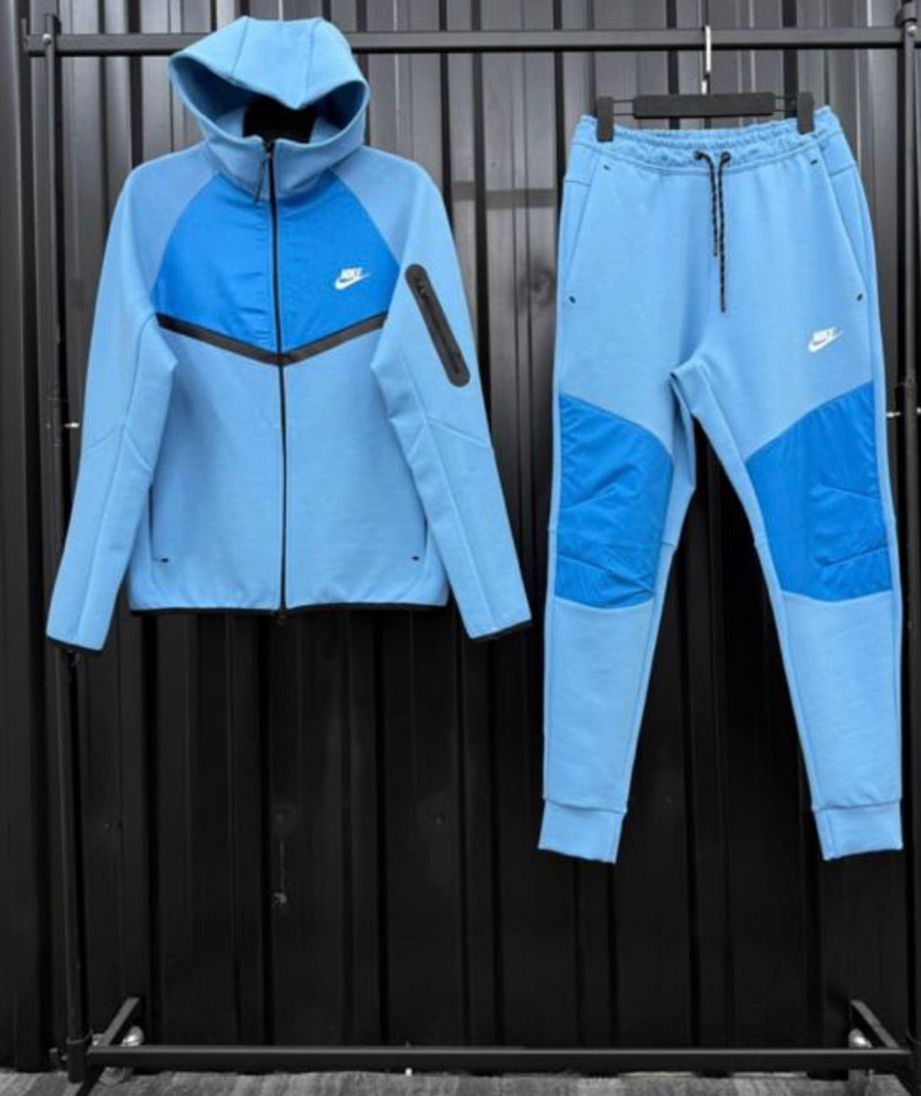 Nike Tech Set - 901