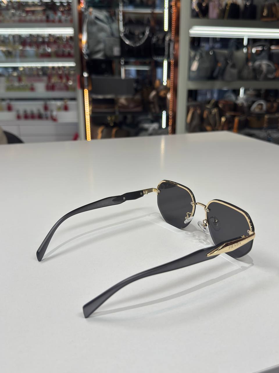 PRADA SN-689 SUNGLASSES