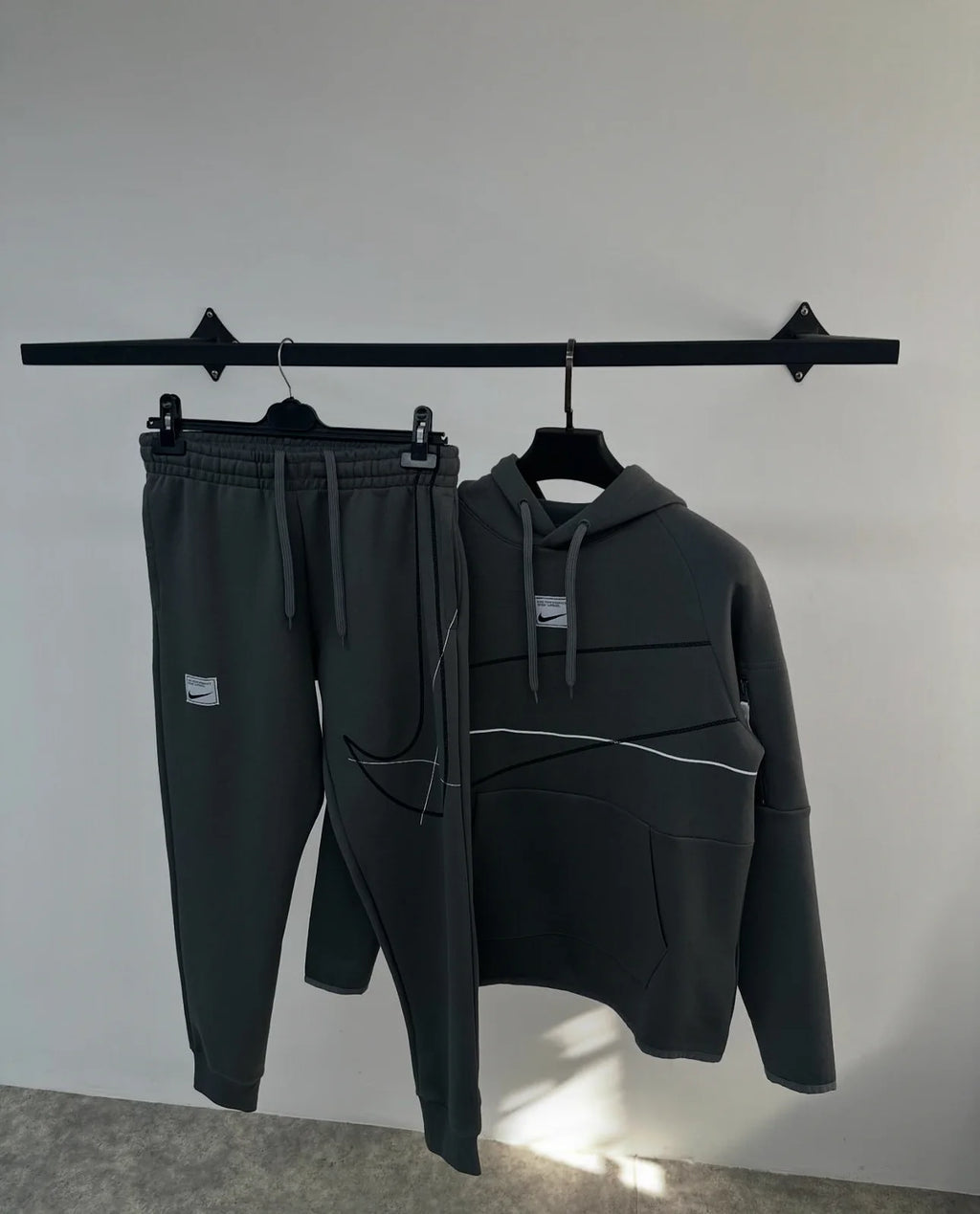 Nike Tracksuit Set - 858