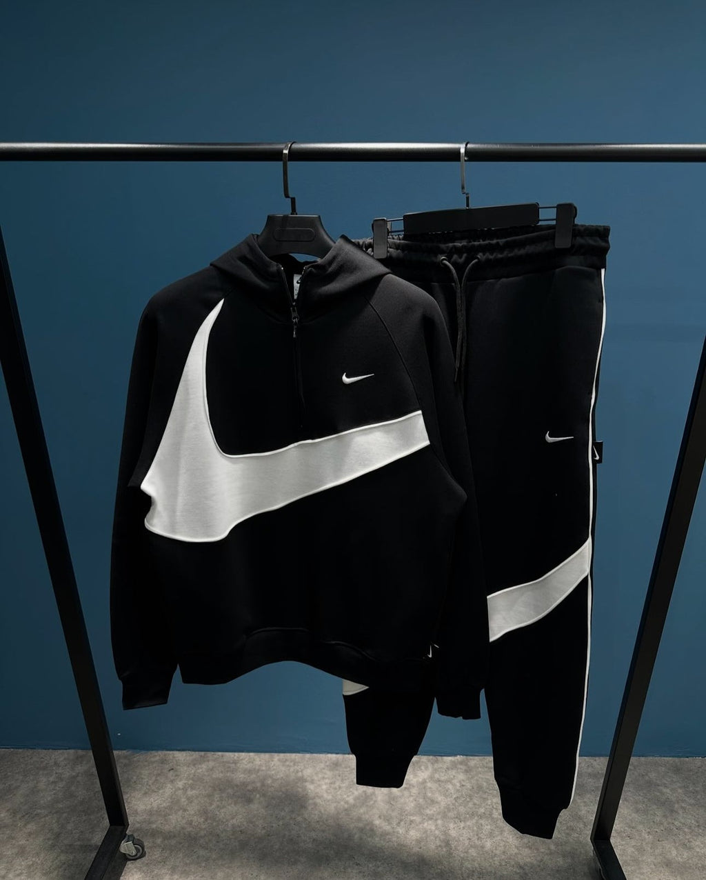 Nike Swoosh ensemble Gr-142 K25