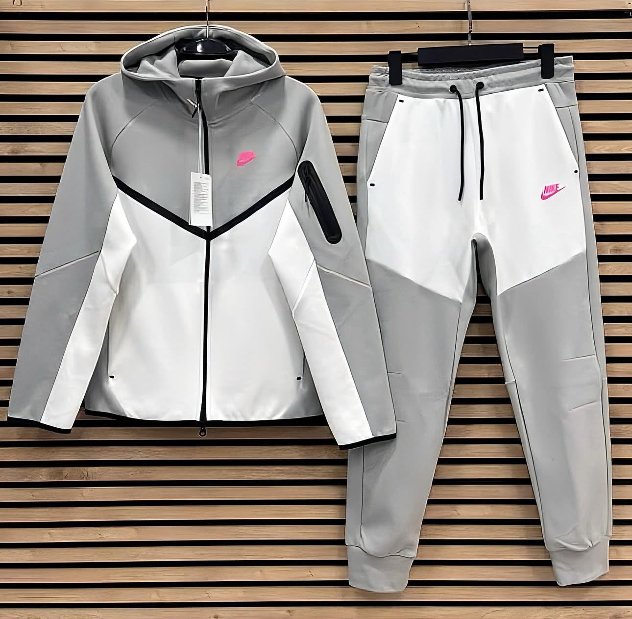 Nike Tech Set - 902