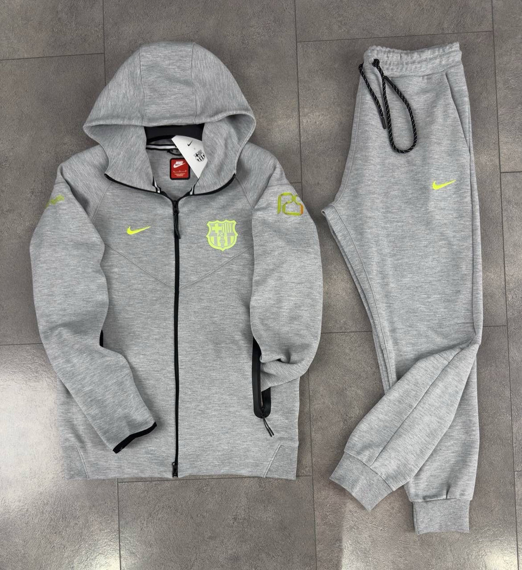 Nike Tech Barcelona Set - 566