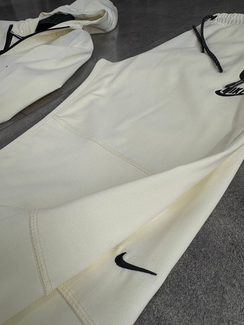 Nike Tech Woven Αντιανεμικό Set - 629