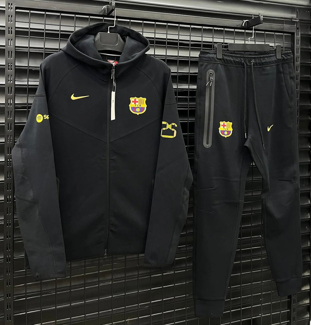 Nike Tech Barcelona Set - 750