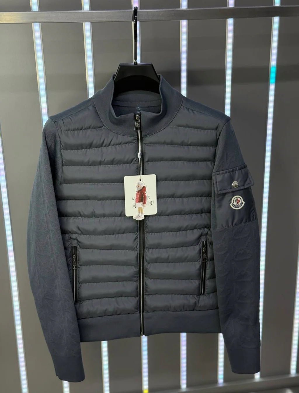 Moncler Jacket - 639