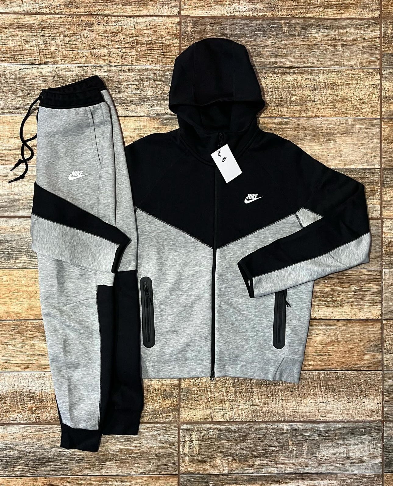 Nike Tech Black-Grey K25