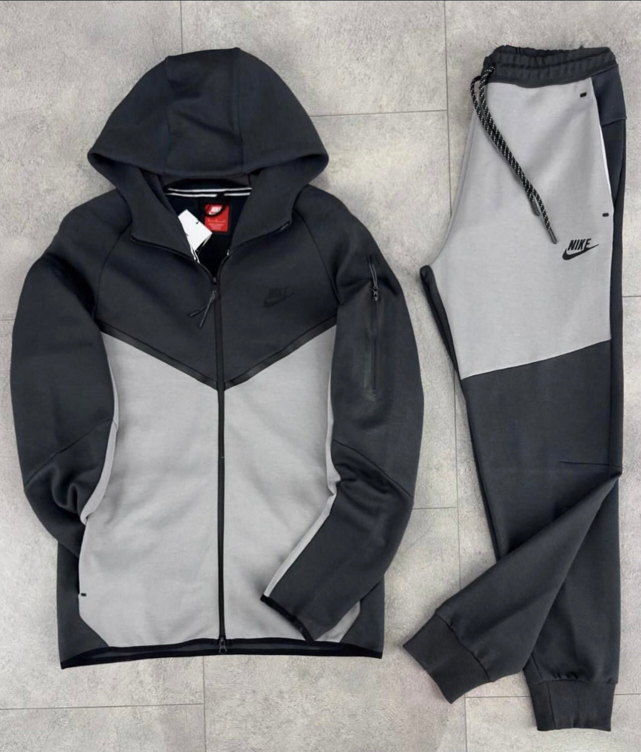 Nike Tech Set - 996