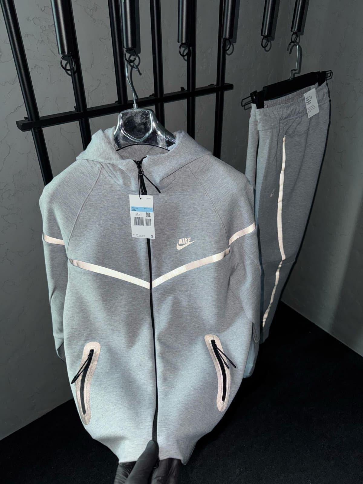 Nike Tech Reflective Set - 538