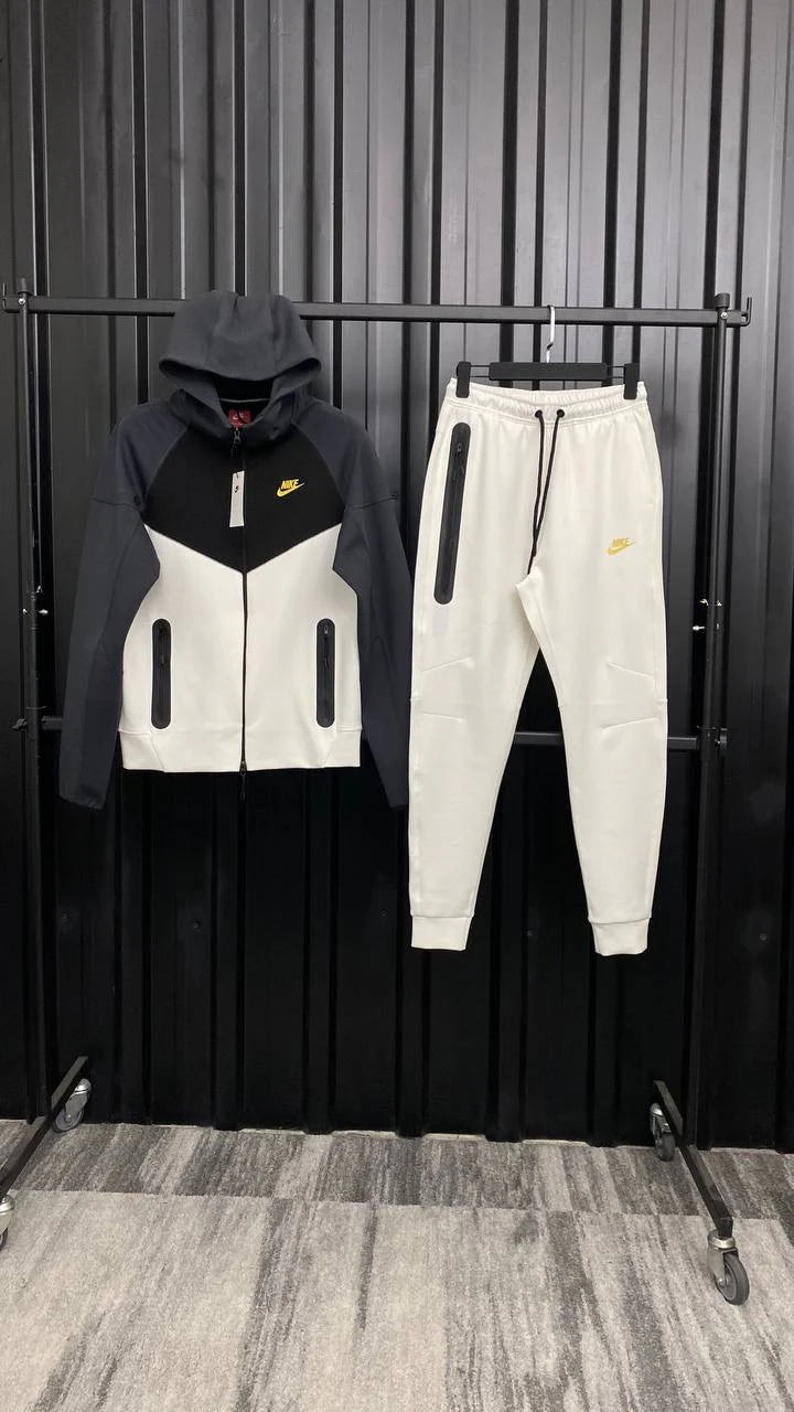 Nike Tech Set - 992