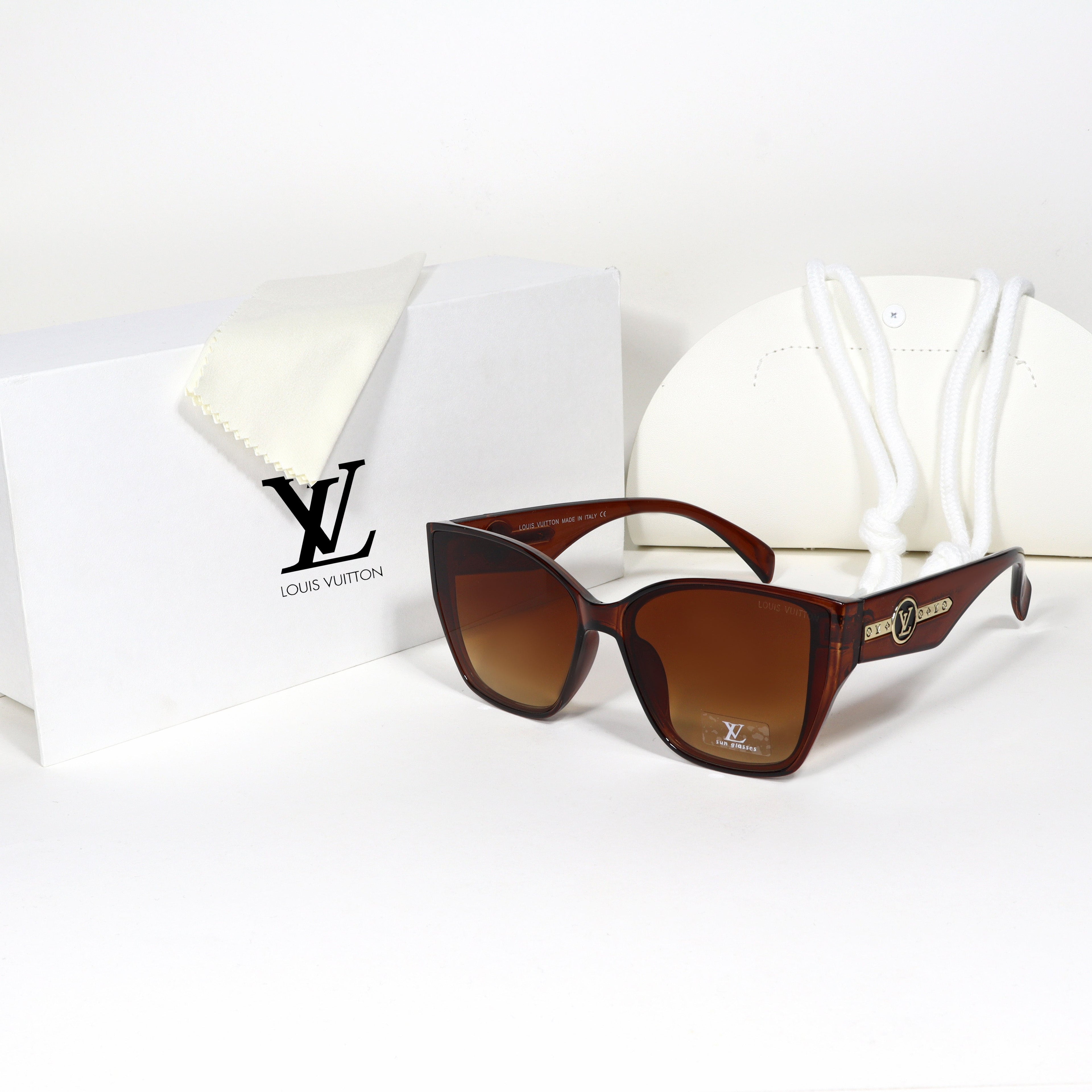 Louis Vuitton - LV03