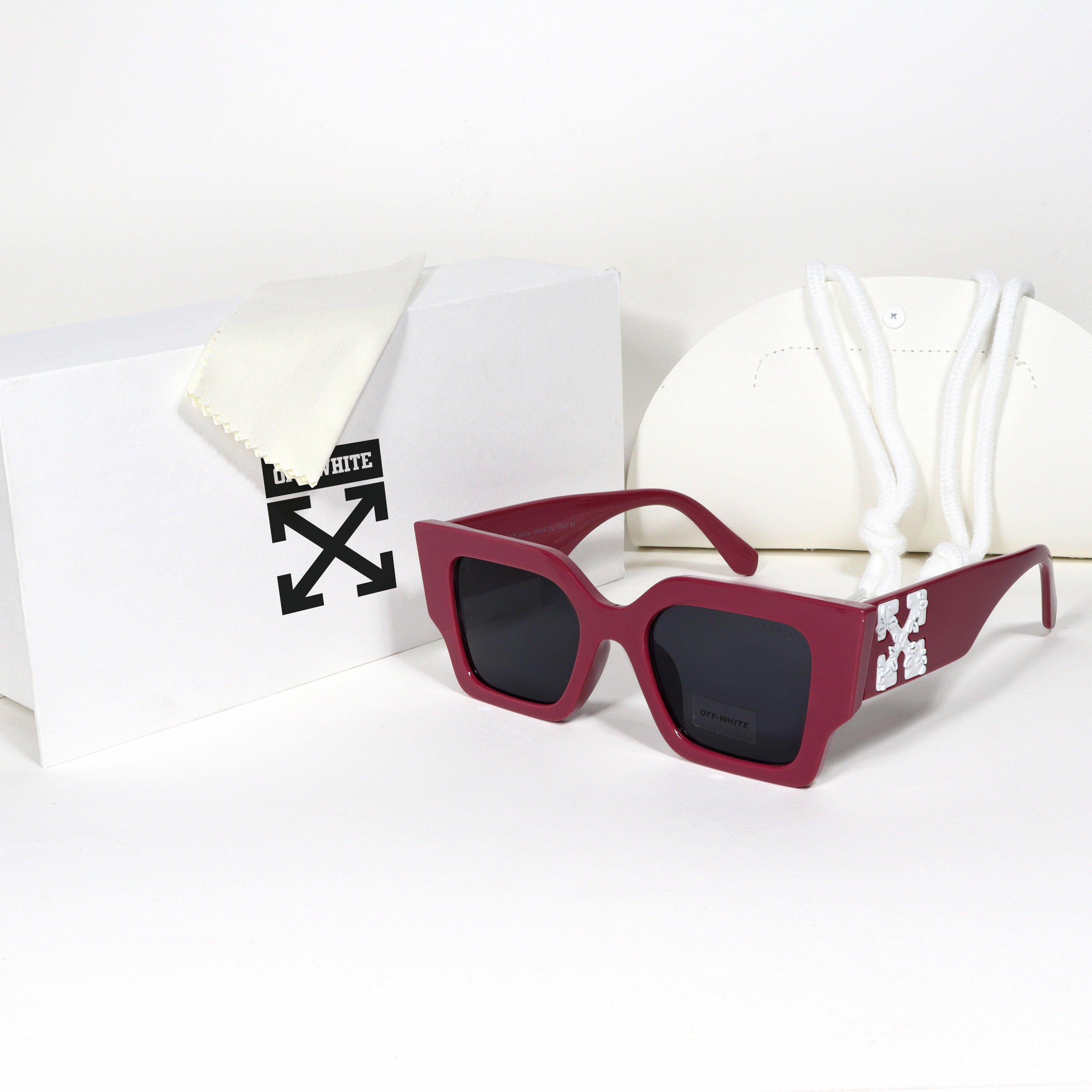 Off White - OFF02
