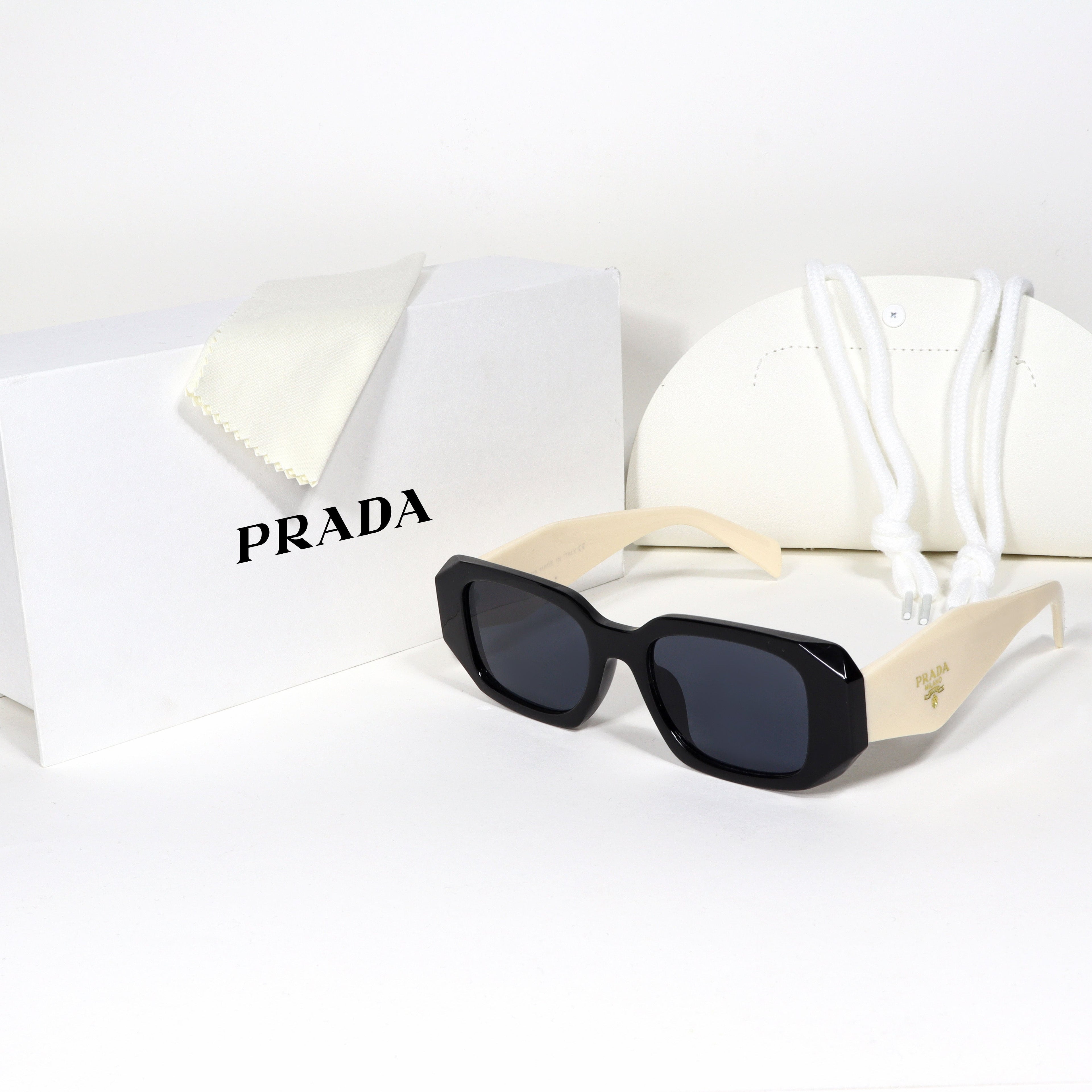 Prada - PR13