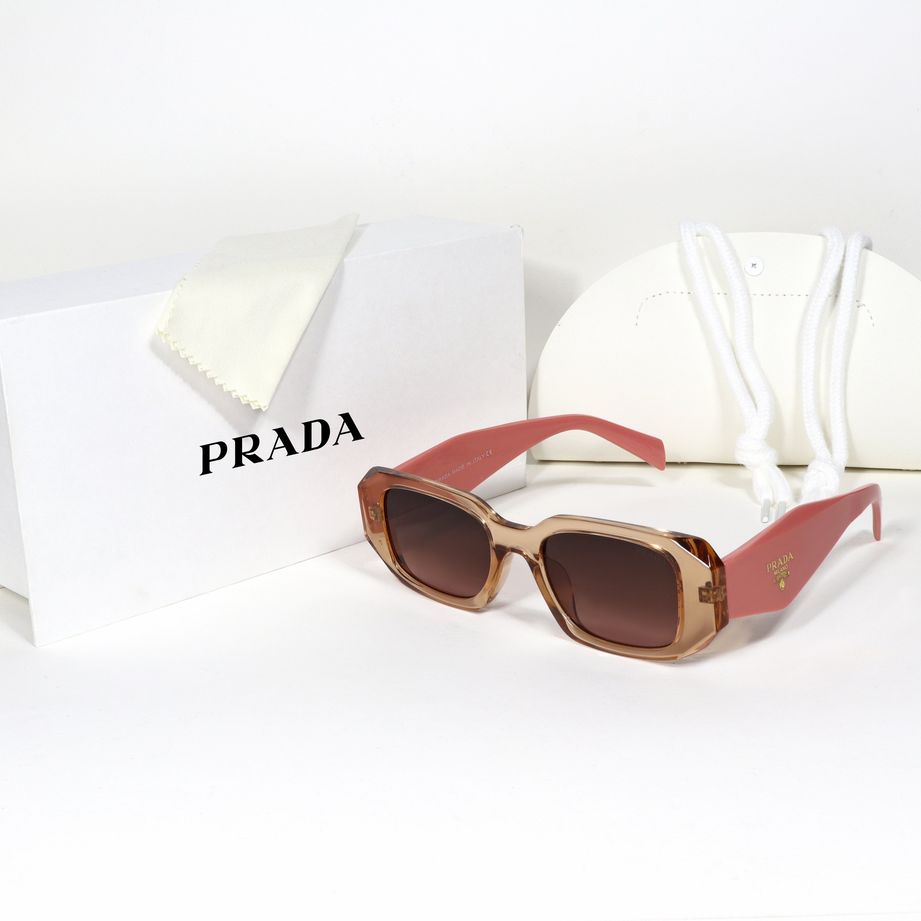 Prada - PR17